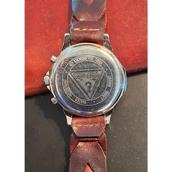 VTG Guess Inc 1993 Multifunction Watch, 40mm Silver Tone, Rotating Bezel - Picture 4 of 4